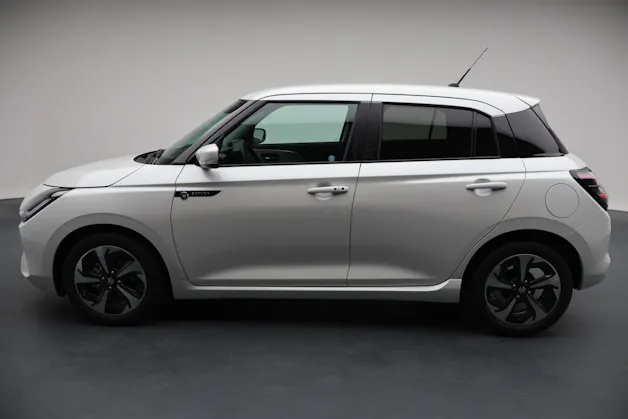 Suzuki Swift 1.2 Sakura Top Hybrid