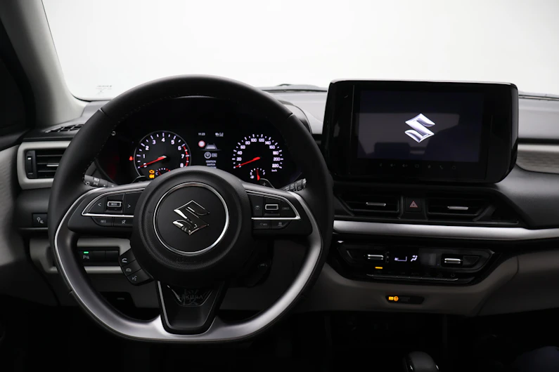 immagine del veicolo SUZUKI SWIFT