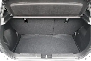 Suzuki Swift 1.2 Sakura Top Hybrid