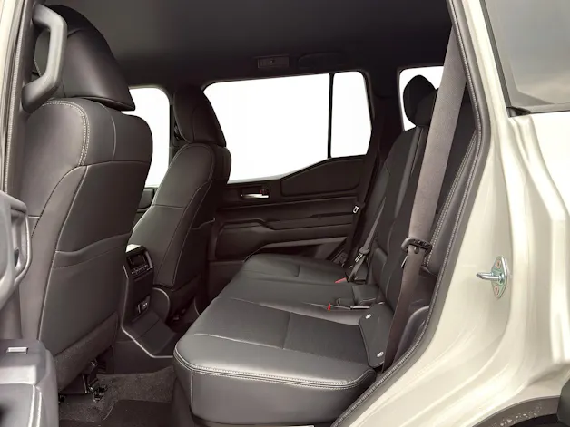Toyota Land Cruiser 2.8 D 48V Style