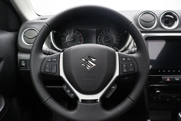 Suzuki Vitara 1.4 T Sakura Top Hybrid 4x4