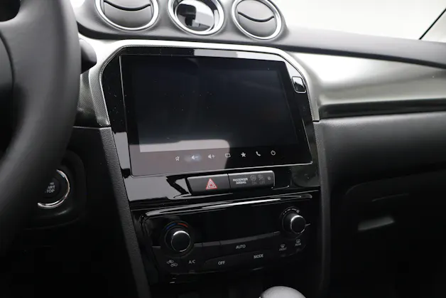 Suzuki Vitara 1.4 T Sakura Top Hybrid 4x4