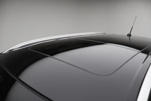 Fahrzeugbild SUZUKI Vitara 1.4 T Sakura Top Hybrid 4x4