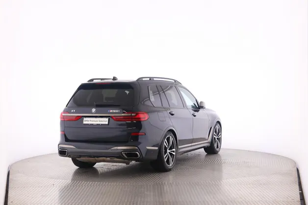 BMW X7 M50i