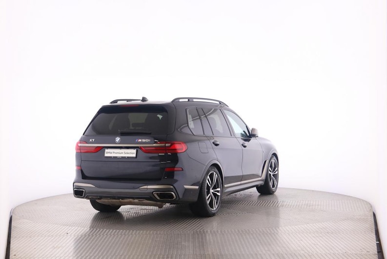 Vehicle image BMW X7