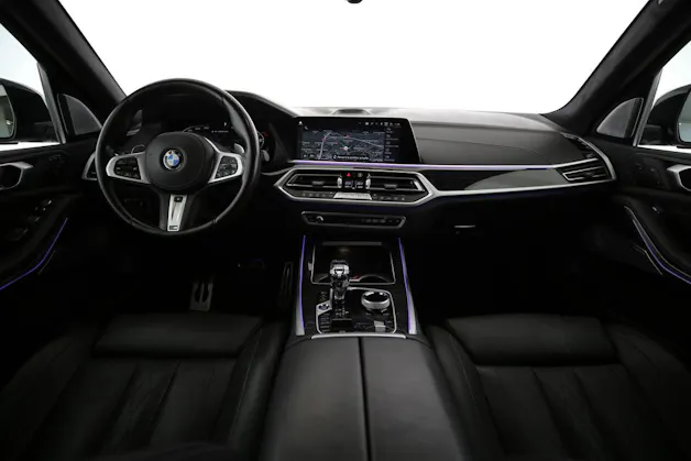 BMW X7 M50i