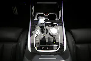 BMW X7 M50i