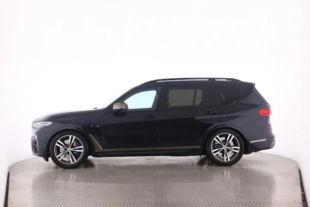 BMW X7 M50i