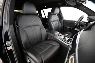 BMW X7 M50i