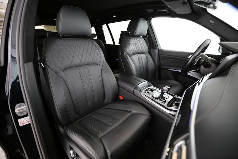 Vehicle image BMW X7