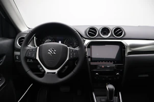 Fahrzeugbild SUZUKI Vitara 1.4 T Sakura Top Hybrid 4x4