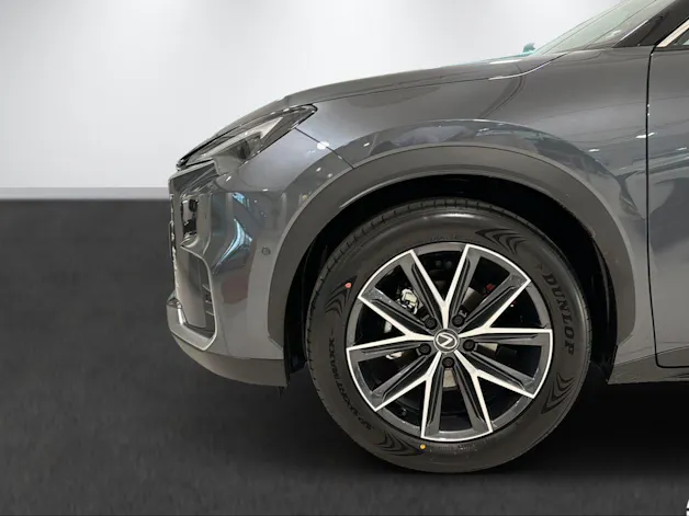 Lexus LBX 1.5 Hybrid Cool AWD