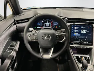 Lexus LBX 1.5 Hybrid Cool AWD
