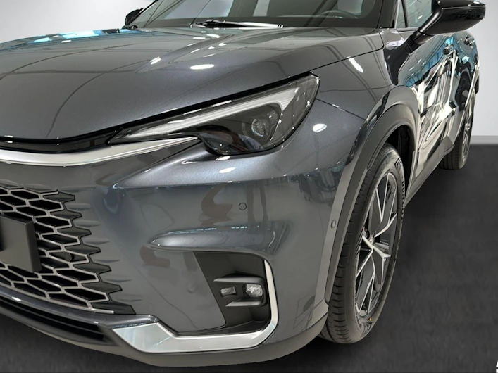 Fahrzeugbild LEXUS LBX