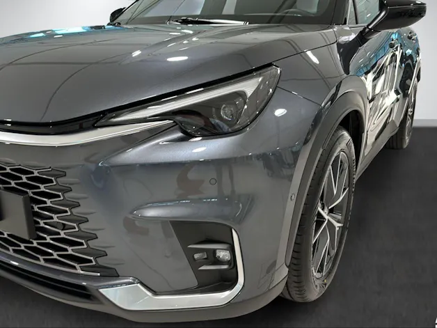 Lexus LBX 1.5 Hybrid Cool AWD