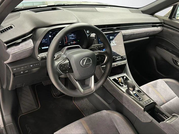 Fahrzeugbild LEXUS LBX