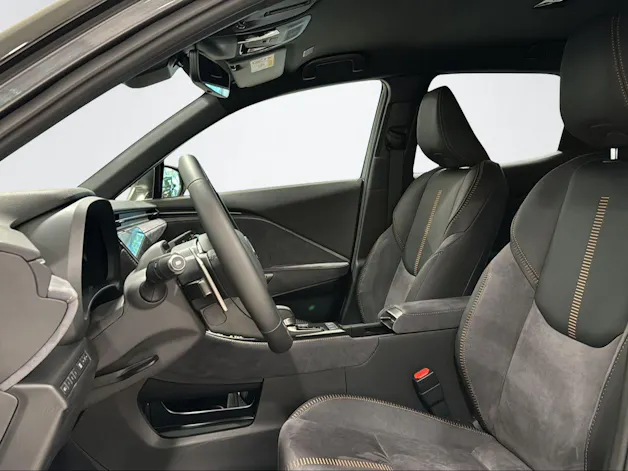 Lexus LBX 1.5 Hybrid Cool AWD