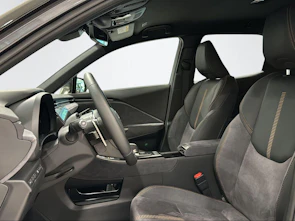 Fahrzeugbild LEXUS LBX 1.5 Hybrid Cool AWD