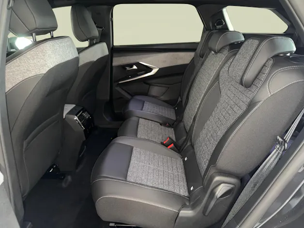 PEUGEOT 5008 1.2 Hybrid Allure Premium
