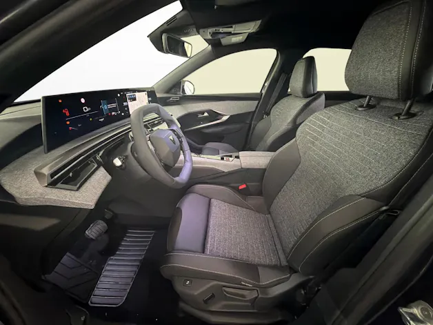 PEUGEOT 3008 1.2 Hybrid Allure Premium