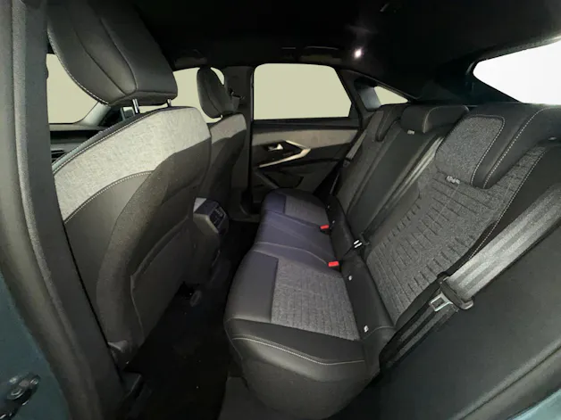 PEUGEOT 3008 1.2 Hybrid Allure Premium