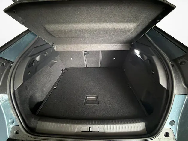PEUGEOT 3008 1.2 Hybrid Allure Premium