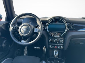 Fahrzeugbild MINI F56 2.0i John Cooper Works SAG