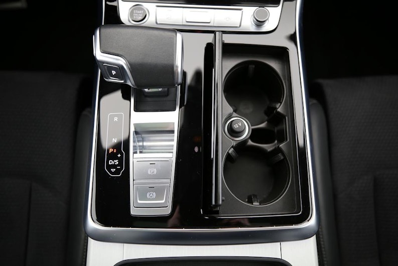 Fahrzeugbild AUDI Q8