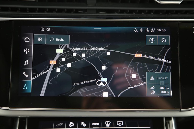 Fahrzeugbild AUDI Q8