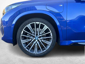 Fahrzeugbild BMW X1 30e xDrive