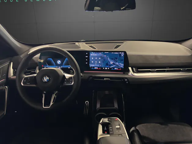 BMW X1 20d xDrive paddles