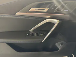 BMW X1 20d xDrive paddles