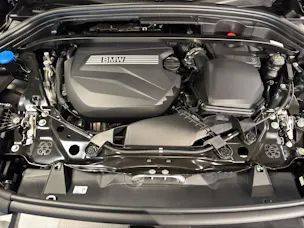 BMW X1 20d xDrive paddles