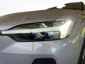 https://vehicle.imgix.net/4185324/d8778841-ab5c-4615-be06-369f18cf01ab.jpg