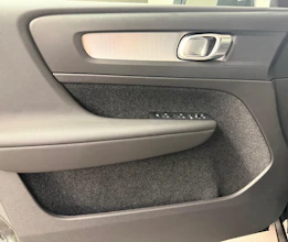 https://vehicle.imgix.net/4185391/73cd226e-3f96-4504-bcbf-a71a85d20d31.jpg