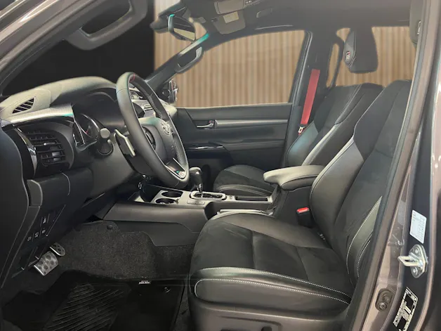 Toyota Hilux Double Cab.-Pick-up 2.8 D-4D 230 GR Sport II