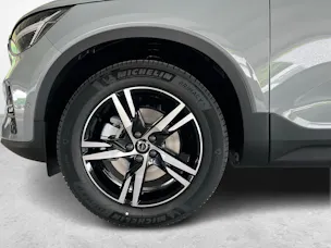 Volvo XC40 2.0 B3 MH Plus Dark