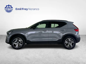 Fahrzeugbild VOLVO XC40 2.0 B3 MH Plus Dark