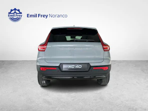 Fahrzeugbild VOLVO XC40 2.0 B3 MH Plus Dark