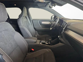 https://vehicle.imgix.net/4185424/d9bc9f1e-f36e-4941-a9c6-e7523ae35ea8.jpg