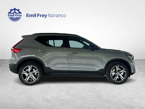 Fahrzeugbild VOLVO XC40 2.0 B3 MH Plus Dark