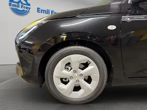Suzuki Swift 1.2 Sakura Hybrid