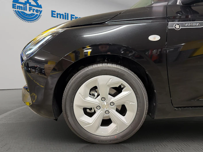 Fahrzeugbild SUZUKI SWIFT