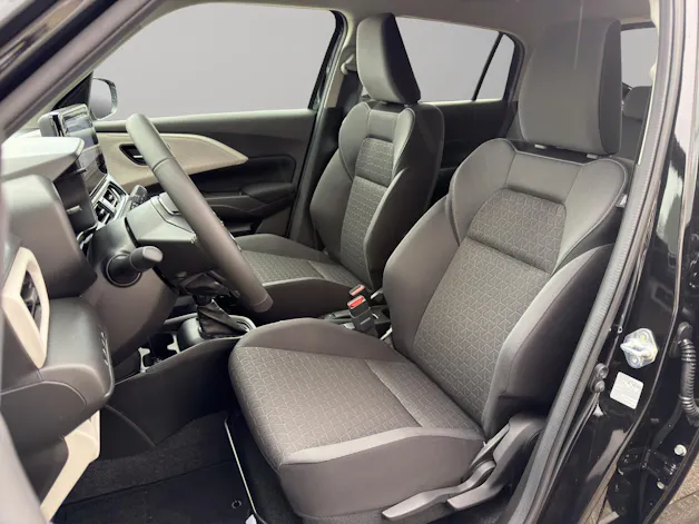 Suzuki Swift 1.2 Sakura Hybrid