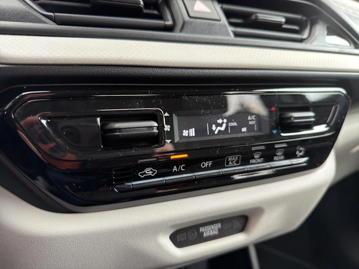 Fahrzeugbild SUZUKI SWIFT