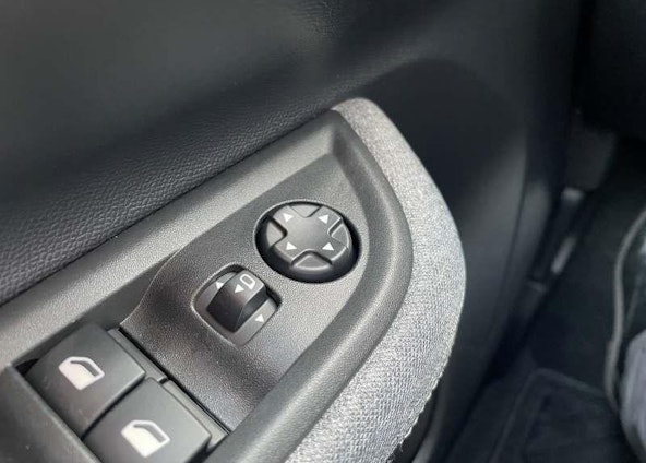 Vehicle image 10 Vehicle image 10