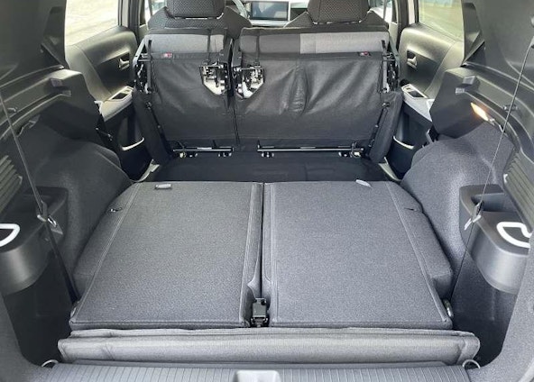 Vehicle image 15 Vehicle image 15