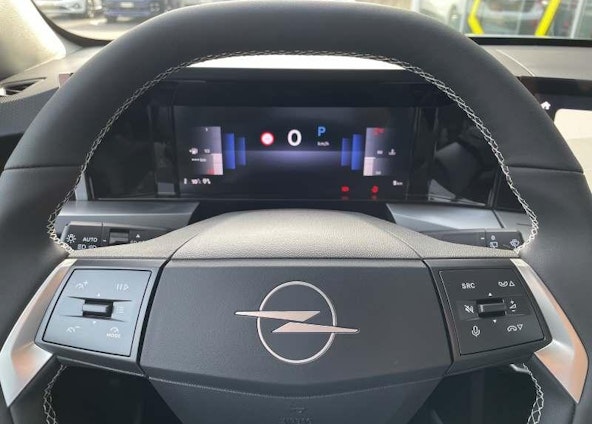 Vehicle image 9 Vehicle image 9