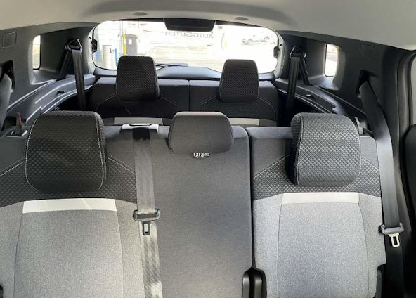 Vehicle image 11 Vehicle image 11