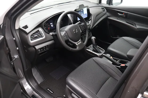Suzuki S-Cross 1.4 T Sakura Top Hybrid 4x4